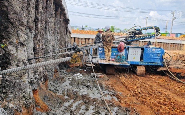 自鉆式中空錨桿施工中的常見問題